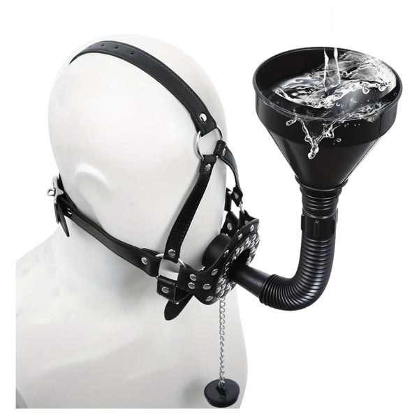 Ekstrem BDSM-maske med trakt og slange