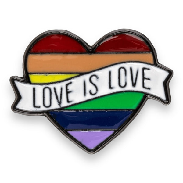 Pin's cœur Love Is Love en émail argenté